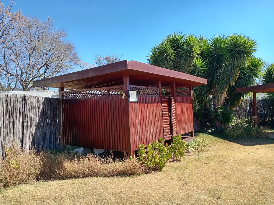 11 Bedroom Property for Sale in De Wildt North West